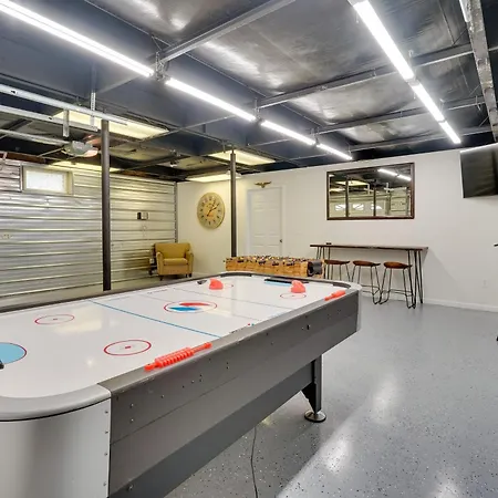 Pet-Friendly Zanesville Haven With Game Room!